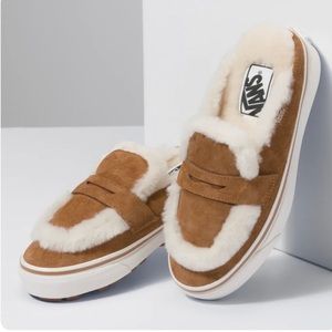 Vans Cozy Sherpa Mule Style 53 Womens 8 / Men’s 6.5 NEW